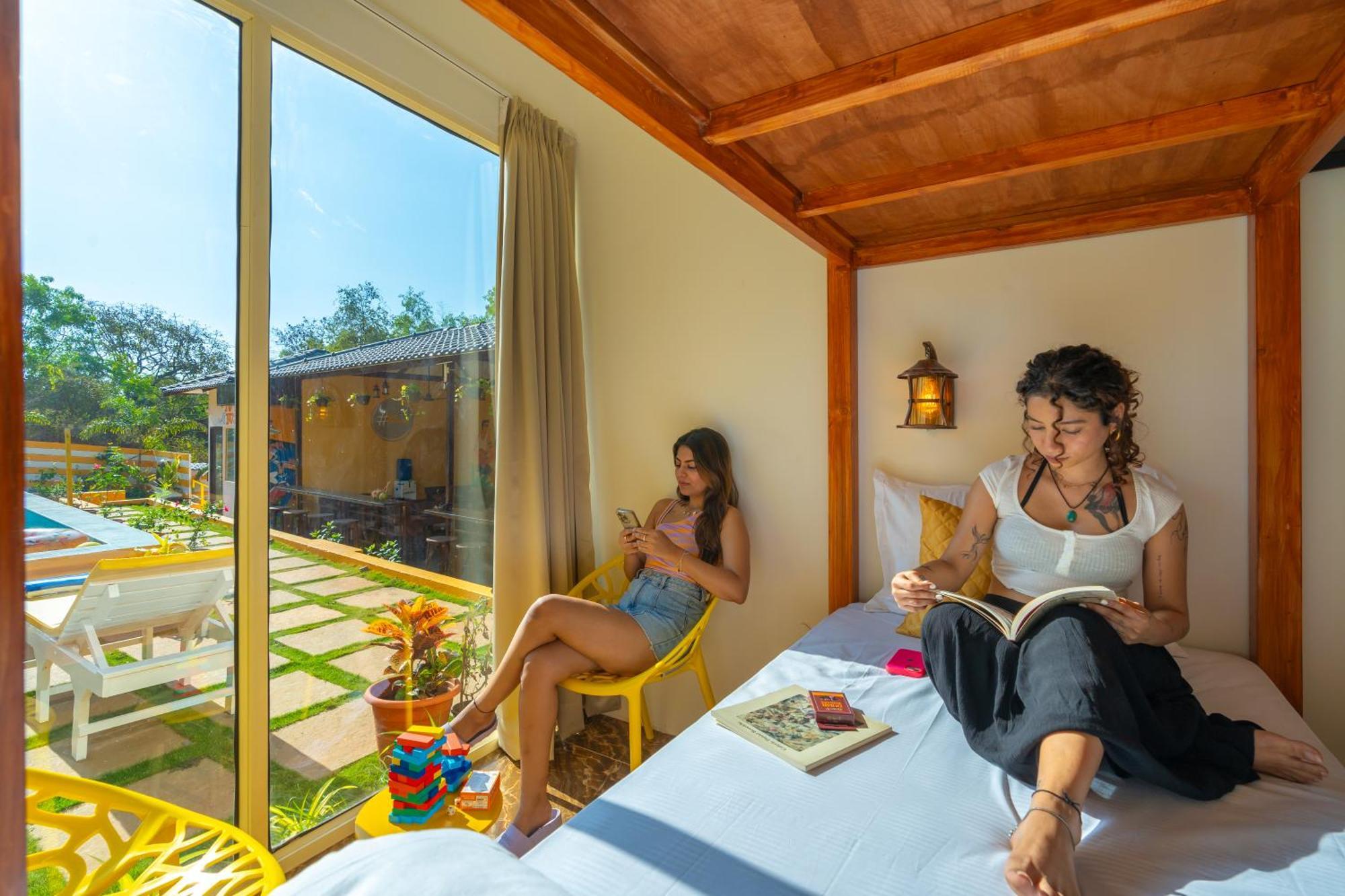 The Social Stays Goa, Morjim Formerly Artbuzz Ngoại thất bức ảnh