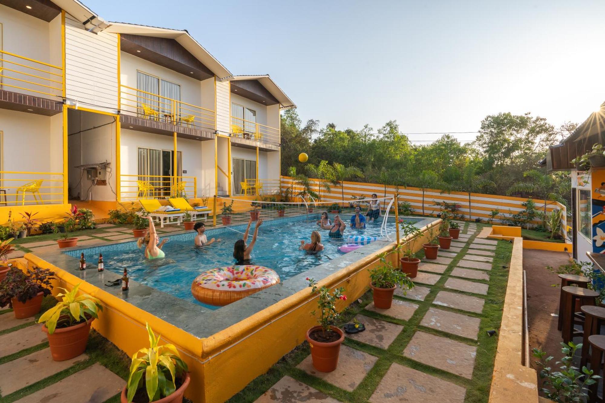 The Social Stays Goa, Morjim Formerly Artbuzz Ngoại thất bức ảnh